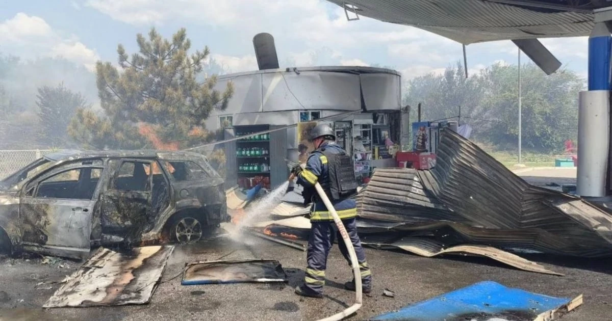 Пожежа та пошкодження автозаправного комплексу і автомобілів у Широківській громаді Криворізького району Дніпропетровщини