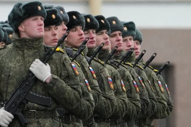 Російські солдати на полігоні, фото Associated Press