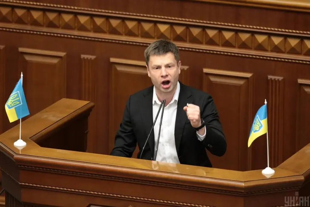 Гончаренко у базі «Миротворця»: ключові дати й цифри справи