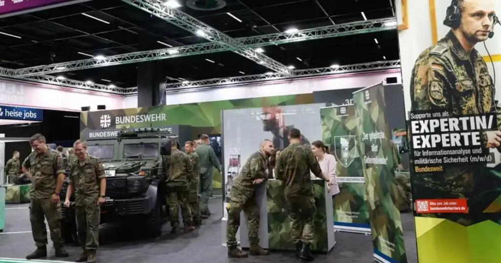 У Німеччині за вісім місяців 2026 року подали понад 12 тисяч заяв про відмову від служби